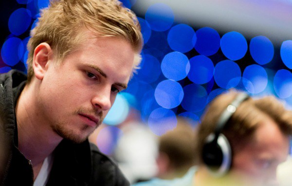 Viktor Blom poker Viktor Blom