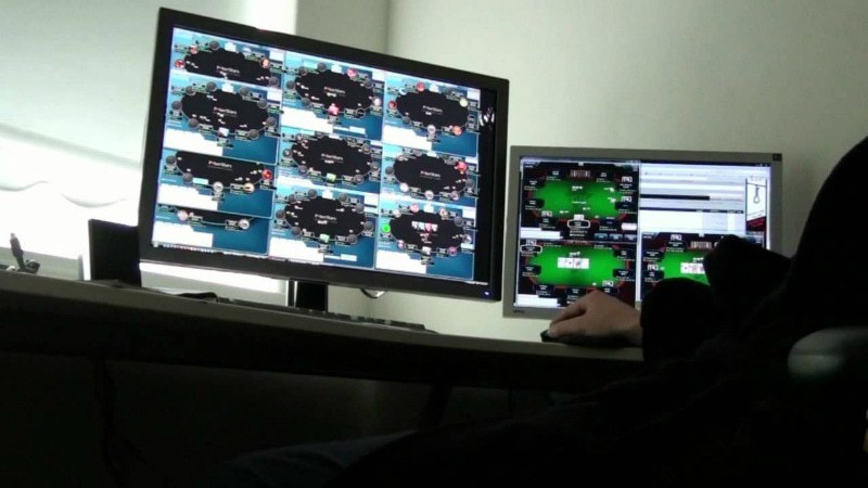 monitor for poker